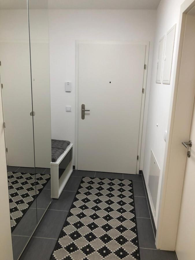 Neubau Wohnung Stadlau เวียนนา ภายนอก รูปภาพ