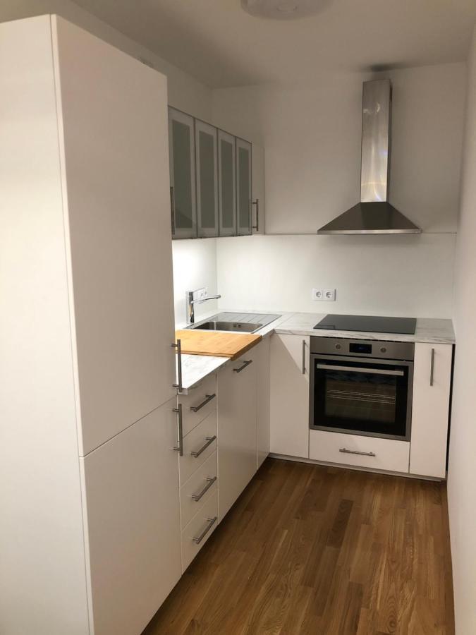 Neubau Wohnung Stadlau เวียนนา ภายนอก รูปภาพ
