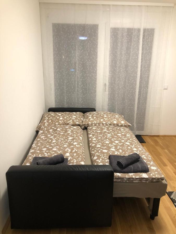 Neubau Wohnung Stadlau เวียนนา ภายนอก รูปภาพ