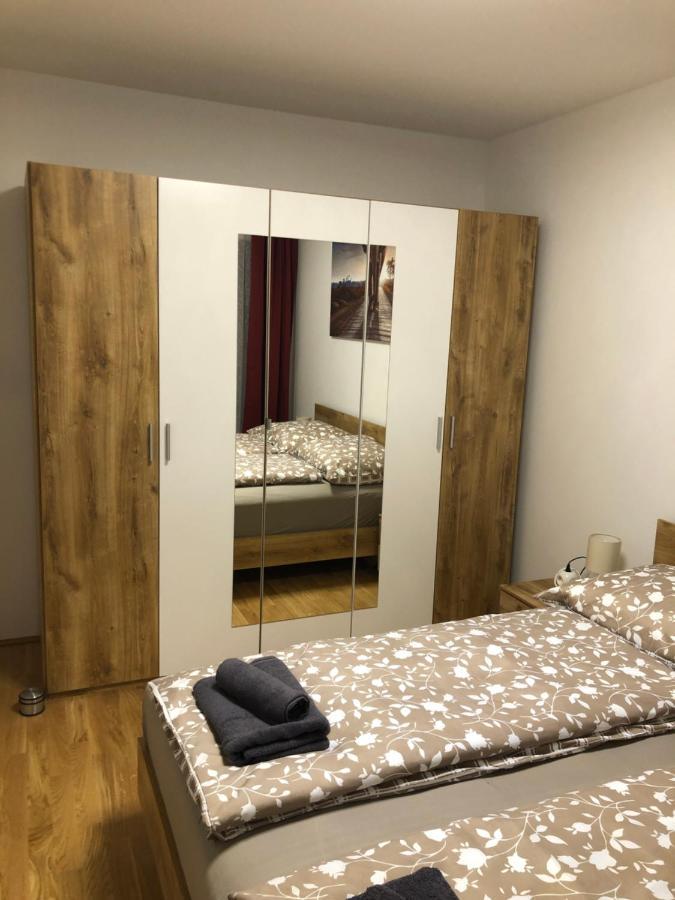 Neubau Wohnung Stadlau เวียนนา ภายนอก รูปภาพ