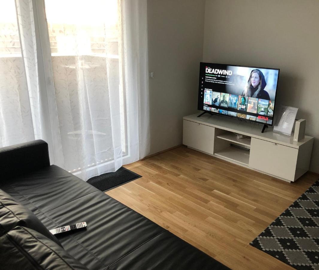 Neubau Wohnung Stadlau เวียนนา ภายนอก รูปภาพ